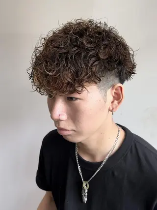 パーマ メンズ 京都韓国ヘア🇰🇷 /髪質改善/透カラーのヘアスタイル