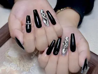 ロング Rola kira 麗のネイルデザイン