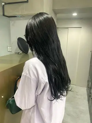 ロング カラー 田代 佳穂のヘアスタイル