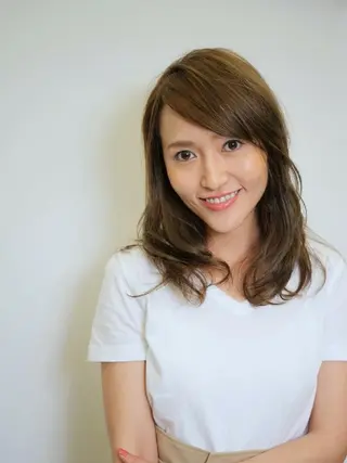 セミロング 大人の艶髪✂️ 矢崎美紀のヘアスタイル