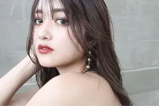 ロング カラー ヘアアレンジ YU KIのヘアスタイル