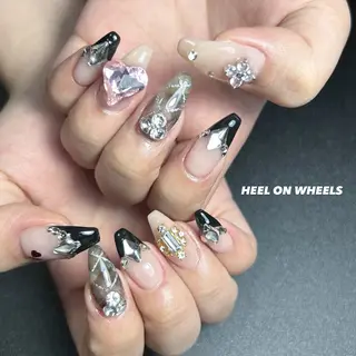 ミディアム ネイル ⛓Miyu ⛓のネイルデザイン