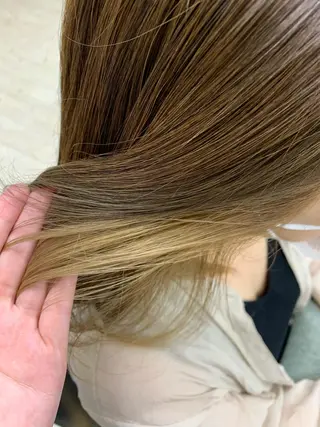 セミロング 心斎橋/海外レイヤー 募集中三好玲奈のヘアスタイル