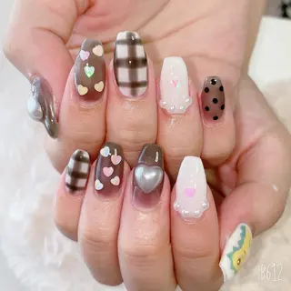 ネイル The Best Beauty受付担当のヘアスタイル