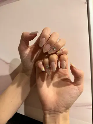 ネイル 濱岡 咲のネイルデザイン