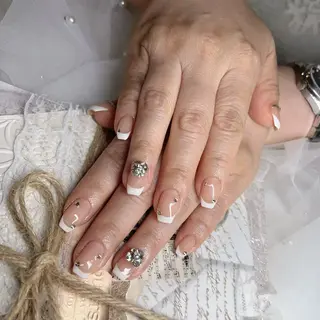 ネイル S nail salon所属・Vi Viネイル サロンのネイルデザイン