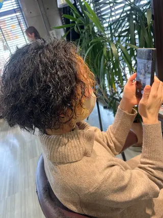 ミディアム 南草津美容室デザインスペースアース所属・南草津ヘナカラー＆ ストレート★YUMIのヘアスタイル