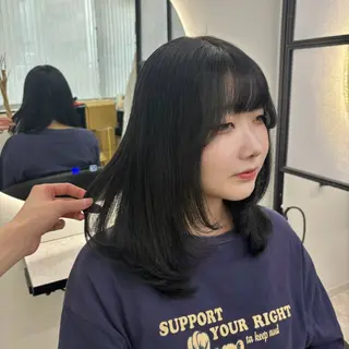 セミロング カラー Ren. 🦋デザインカラーのヘアスタイル