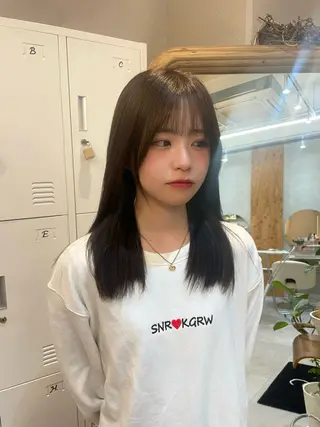 カラー ハイトーン縮毛/暖色 なーな🎀🤍のヘアスタイル