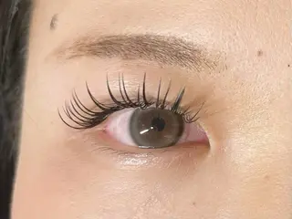 マツエク・マツパ PutiLuca 相澤の眉毛・アイブロウイメージ