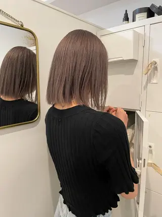 ミディアム 梅田/ベージュ レイヤー/ヌマタのヘアスタイル