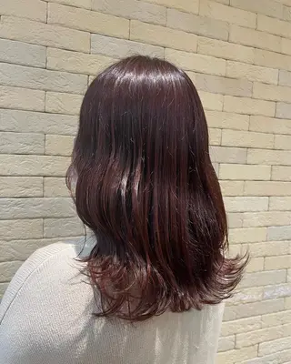 カラー KOKORO 中村 朱里のヘアスタイル