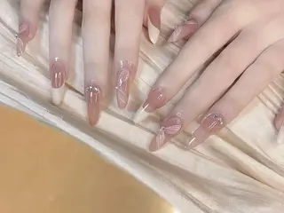 ネイル Niiy 🍫のネイルデザイン