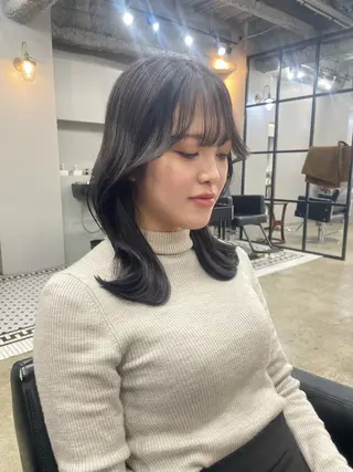 セミロング カラー 新宿/韓国ヘア/ 髪質改善ストレートのヘアスタイル