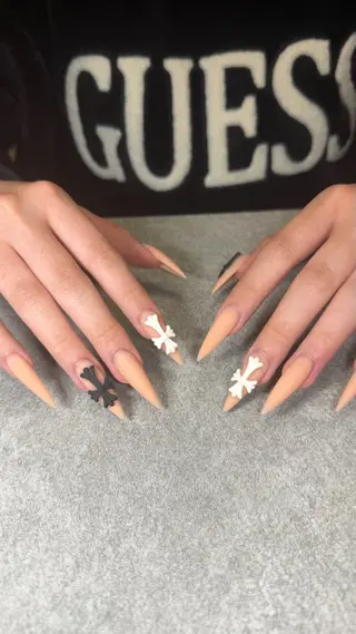 ネイル 𝐧𝐚𝐢𝐥 𝐌𝐢𝐖𝐢𝐢のネイルデザイン