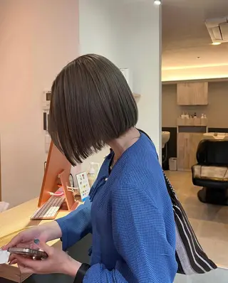 ショート カラー Neale. ユメのヘアスタイル