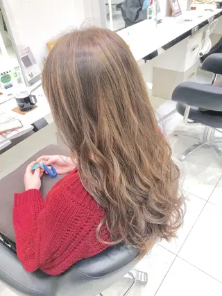 ロング 岸 保奈美のヘアスタイル