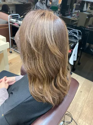 セミロング 西原 みさきのヘアスタイル