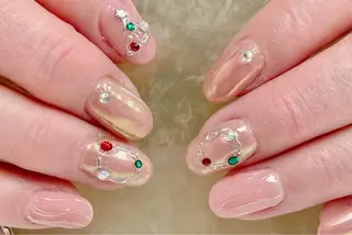 ネイル ママリンド　志村坂上店所属・しみ えんのネイルデザイン