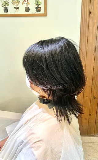 ミディアム LiC えりのヘアスタイル