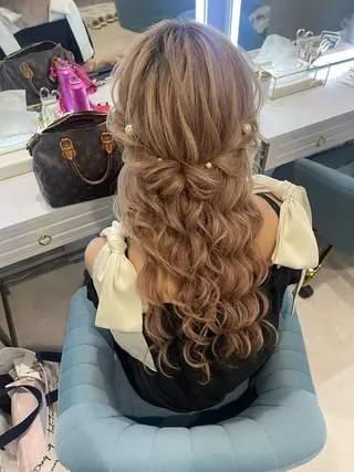 ロング ヘアアレンジ REMORE＋所属・大嶋 日向子のヘアスタイル