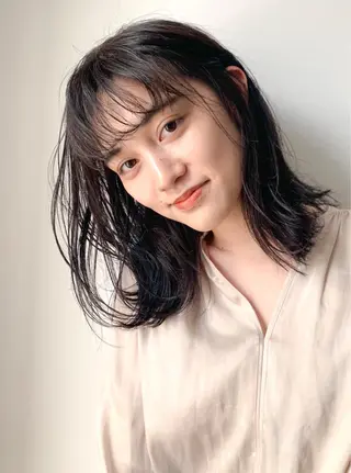 ミディアム iet.所属・ウルフ/ボブ/耳ツボ ジュエリー◎ricoのヘアスタイル