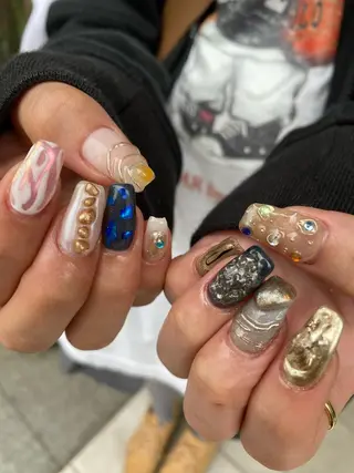 ネイル Shiori･:* 💫のネイルデザイン