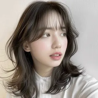 ミディアム カラー 岡田 佳子のヘアスタイル