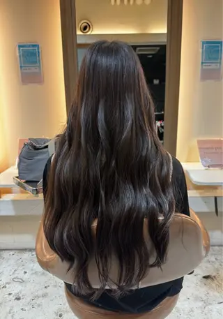 パーマ タツキ／レイヤー／ パーマ／艶カラーのヘアスタイル