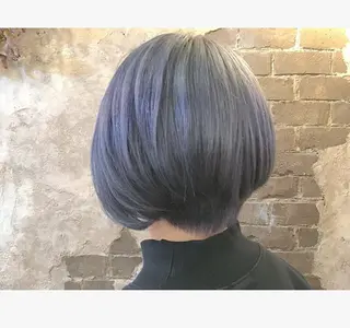 ショート カラー ブリーチ、パーマ 西部笑のヘアスタイル