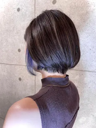 ショート 韓国風/小顔レイヤー /艶カラーのヘアスタイル