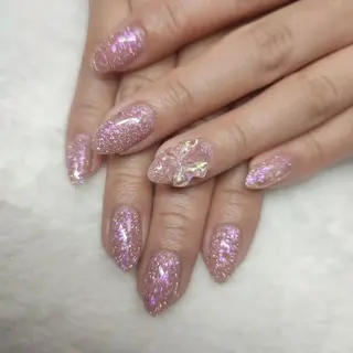 ネイル RUNWAY 　　の眉毛・アイブロウイメージ