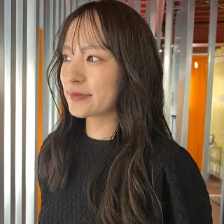 セミロング ［　］ Shiroのヘアスタイル