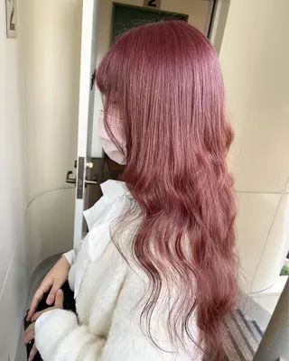 ロング カラー 羽エクステ🩷 🤍まき🤍のヘアスタイル