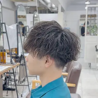 パーマ メンズ 縮毛矯正＆ハイライト 特化　須永🐶のヘアスタイル