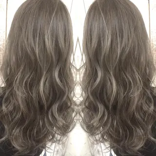 セミロング カラー 井上 一平のヘアスタイル