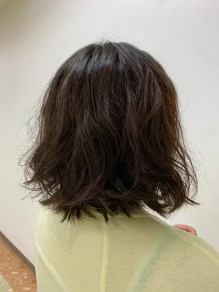 ショート パーマ 遊佐 瑞紀のヘアスタイル