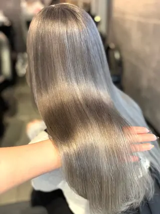 ロング カラー 🩶mana🩶艶髪 /カラーオンカラーのヘアスタイル