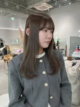 セミロング カラー 🎀優姫 🎀  韓国レイヤーのヘアスタイル