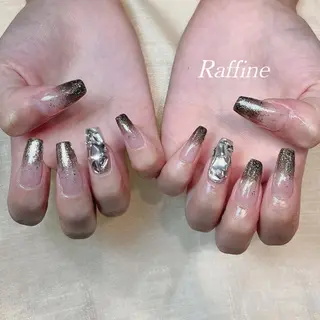 ネイル RAFFINE 月🦋🩵のネイルデザイン