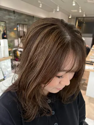セミロング カラー あさかわ みほのヘアスタイル