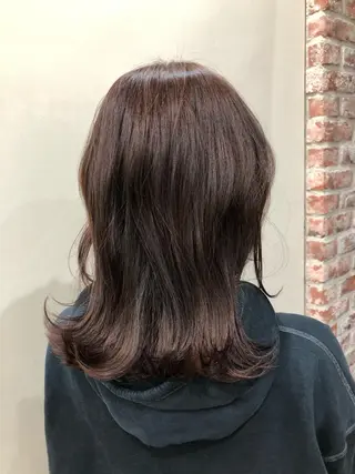 ミディアム カラー 小野 遥南のヘアスタイル