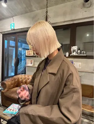 セミロング カラー ハイトーン/ 艶カラー🫧竹村柾則のヘアスタイル