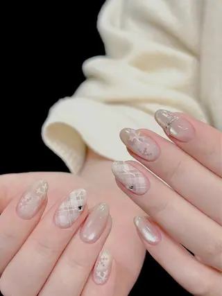 ネイル MoveOn所属・りん ✨のネイルデザイン