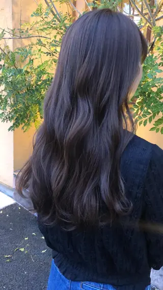 ロング カラー 川元 汐音のヘアスタイル