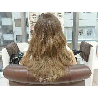 ミディアム セミロング iplus まつげ、眉毛、耳つぼのマツエク・マツパデザイン