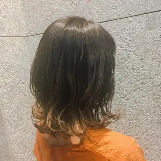 ミディアム カラー RINA🧤 デザインとボブのヘアスタイル