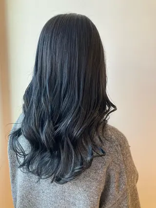 ロング カラー 尾籠 美幸 （オゴモリ ミユキ）のヘアスタイル