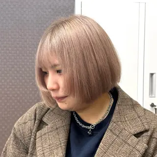 ショート カラー Welring hair salon所属・Runa/大人 かわいいハイトーンのヘアスタイル