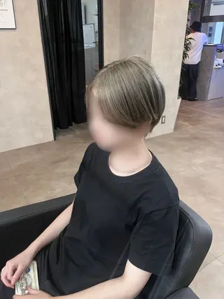 ショート カラー 高田 美羽のヘアスタイル